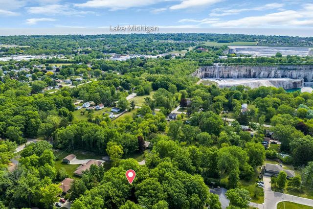 3011 Bruce DRIVE, Racine, WI 53404