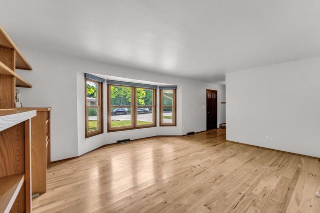 3011 Bruce DRIVE, Racine, WI 53404