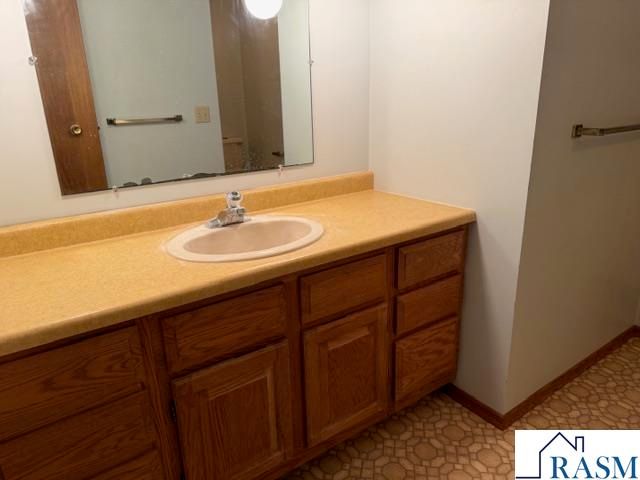 228 Bittersweet Lane, Mankato, MN 56001