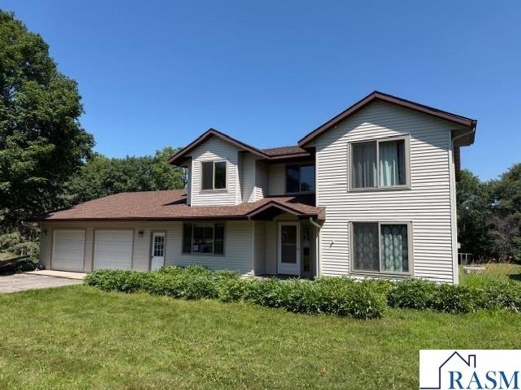 228 Bittersweet Lane, Mankato, MN 56001