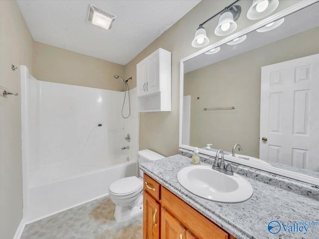 759 Carter Grove Road, Toney, AL 35773