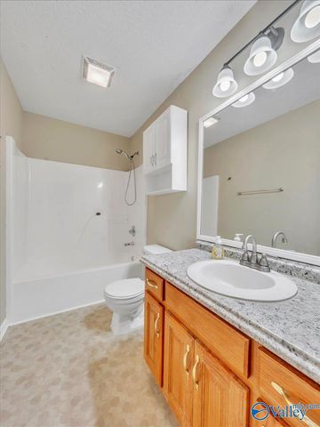 759 Carter Grove Road, Toney, AL 35773