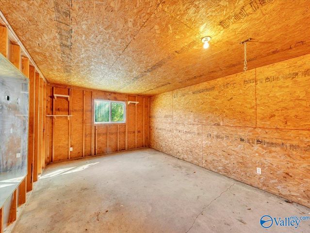 759 Carter Grove Road, Toney, AL 35773