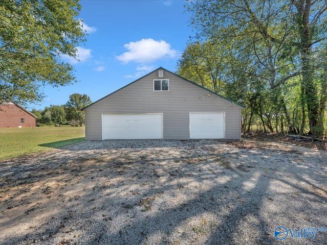 759 Carter Grove Road, Toney, AL 35773