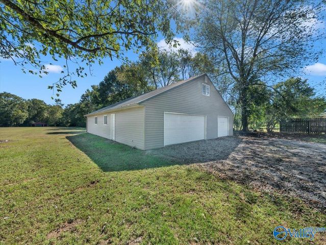 759 Carter Grove Road, Toney, AL 35773