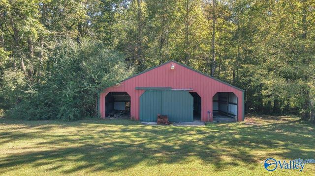 759 Carter Grove Road, Toney, AL 35773