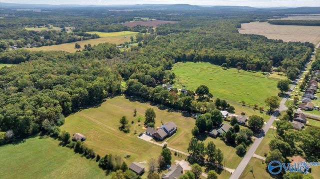 759 Carter Grove Road, Toney, AL 35773