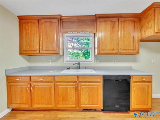 759 Carter Grove Road, Toney, AL 35773