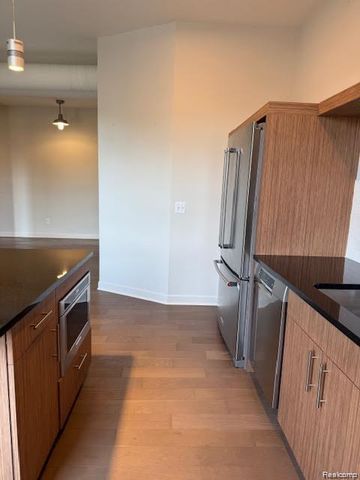 804 N Main Street 2A, Rochester, MI 48307