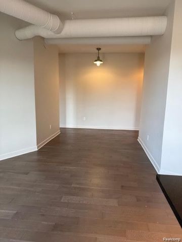 804 N Main Street 2A, Rochester, MI 48307