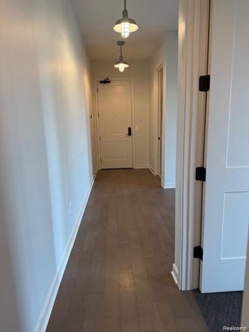 804 N Main Street 2A, Rochester, MI 48307