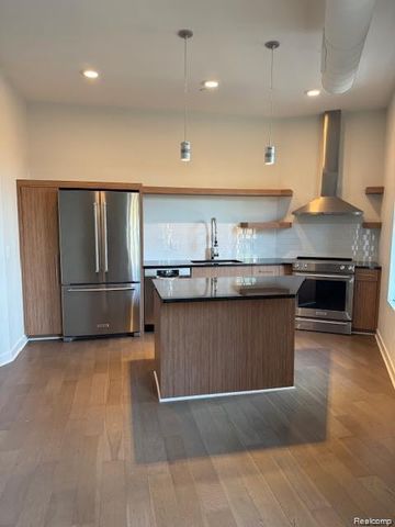 804 N Main Street 2A, Rochester, MI 48307