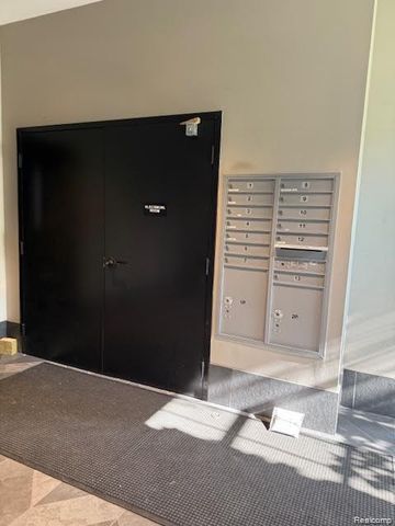 804 N Main Street 2A, Rochester, MI 48307