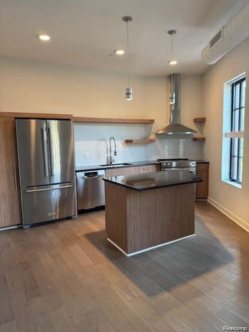 804 N Main Street 2A, Rochester, MI 48307