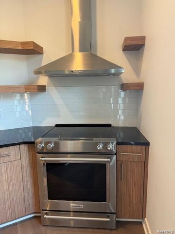 804 N Main Street 2A, Rochester, MI 48307