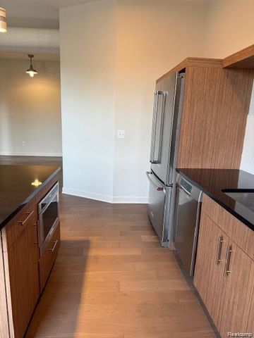 804 N Main Street 2A, Rochester, MI 48307