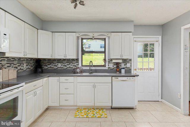 1475 MARKHAM ST, Front Royal, VA 22630