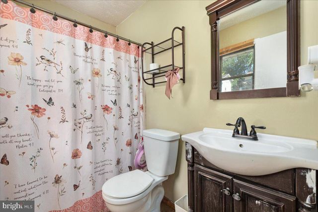 1475 MARKHAM ST, Front Royal, VA 22630