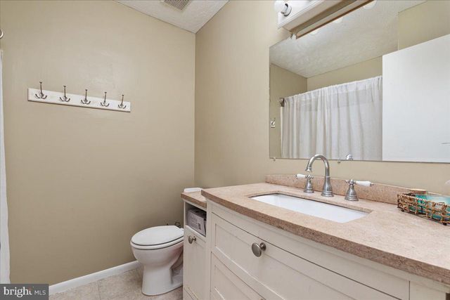 1475 MARKHAM ST, Front Royal, VA 22630
