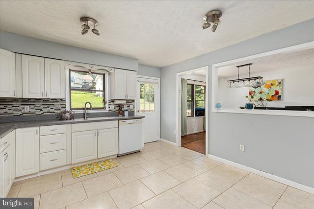 1475 MARKHAM ST, Front Royal, VA 22630
