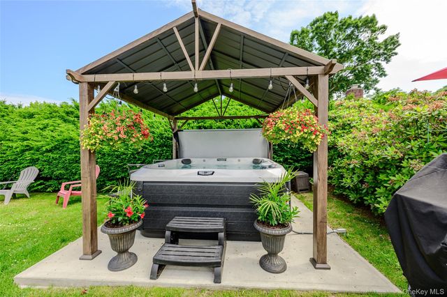 26 Rhode Avenue, Merrick, NY 11566