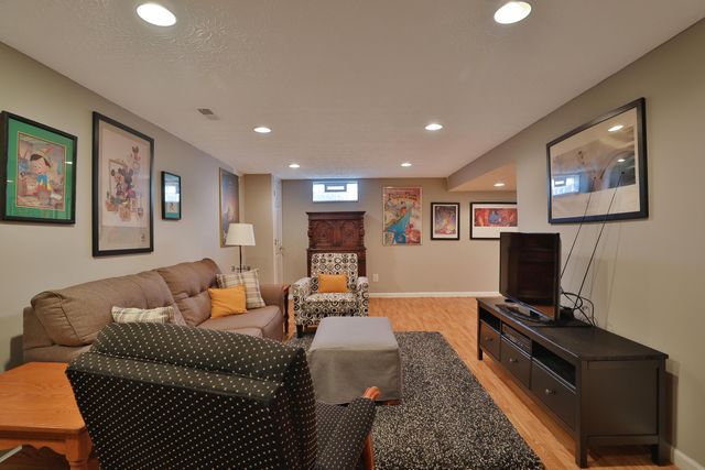 336 Brownsfell Drive, Columbus, OH 43235