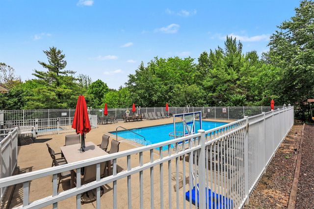 582 Savannah Drive, Walton, KY 41094