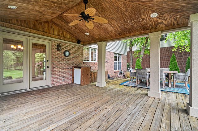 582 Savannah Drive, Walton, KY 41094