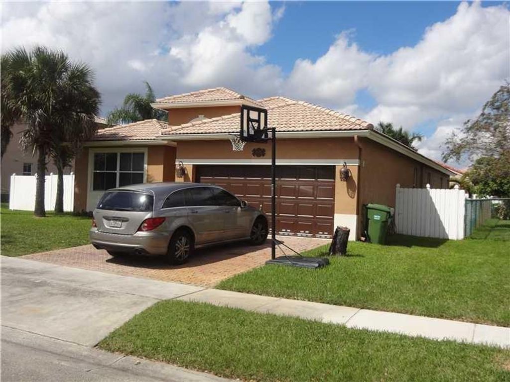 16231 SW 10th Street, Pembroke Pines, FL 33027
