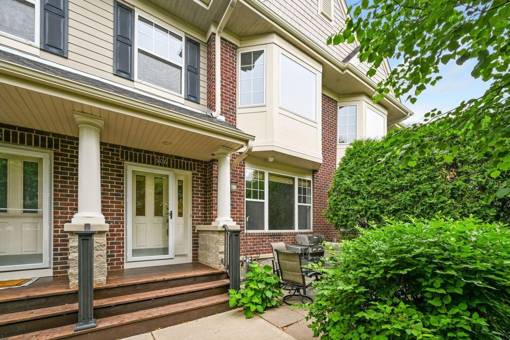 1550 Zarthan Avenue S 506, Saint Louis Park, MN 55416