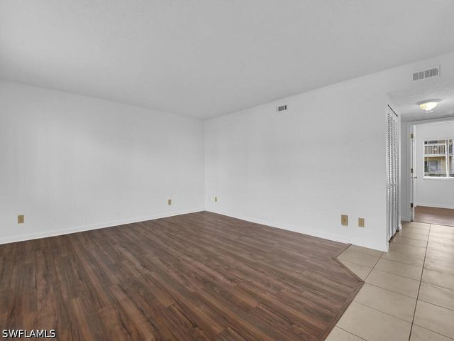 4617 Bayshore DR H5, Naples, FL 34112