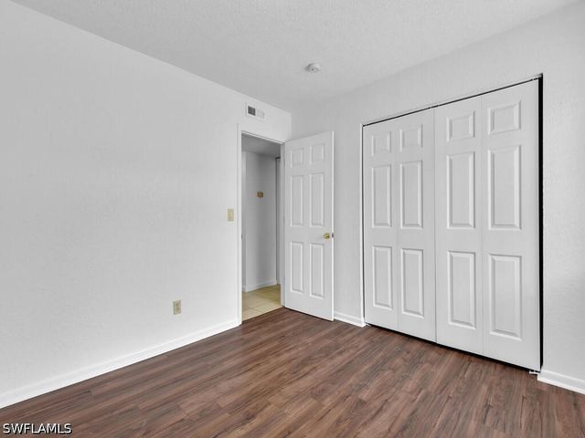 4617 Bayshore DR H5, Naples, FL 34112