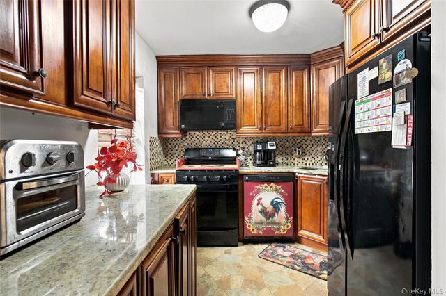 15 Leewood 2L, Eastchester, NY 10709