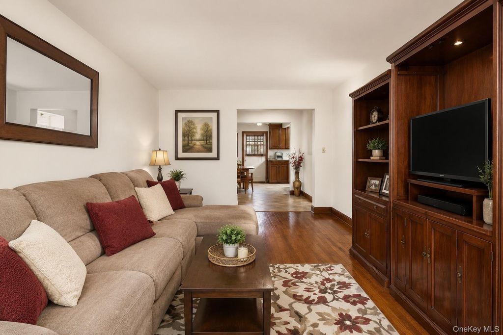 15 Leewood 2L, Eastchester, NY 10709 — photo 4
