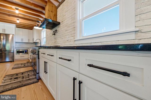 3259 IDA RD, Luray, VA 22835