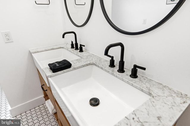 3259 IDA RD, Luray, VA 22835
