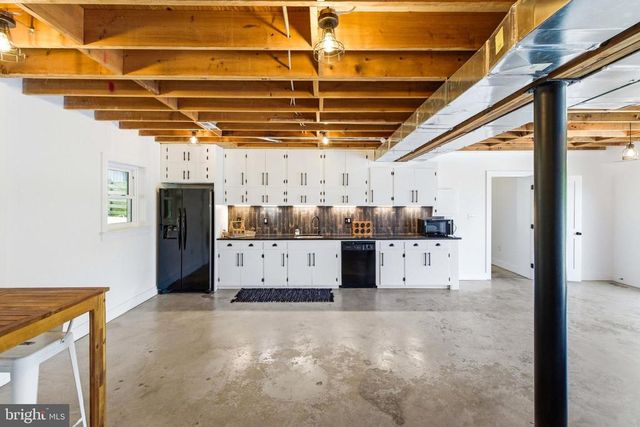 3259 IDA RD, Luray, VA 22835