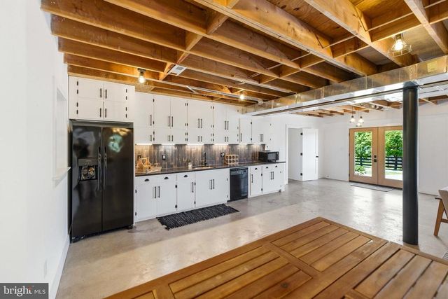 3259 IDA RD, Luray, VA 22835
