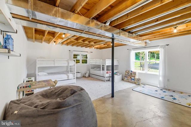 3259 IDA RD, Luray, VA 22835