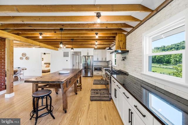 3259 IDA RD, Luray, VA 22835