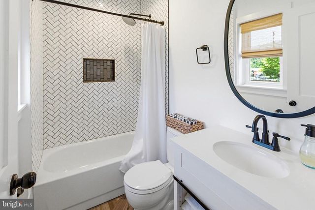 3259 IDA RD, Luray, VA 22835