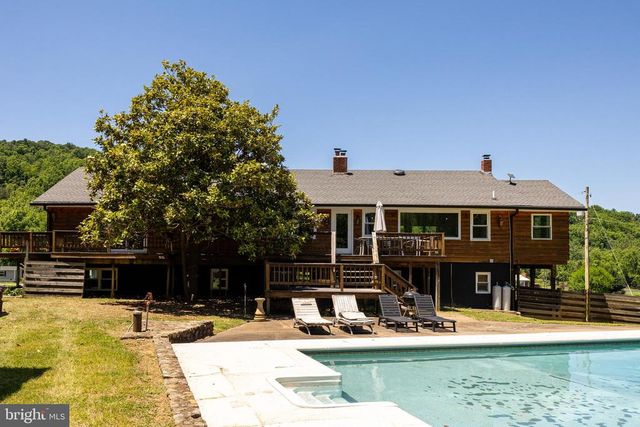 3259 IDA RD, Luray, VA 22835