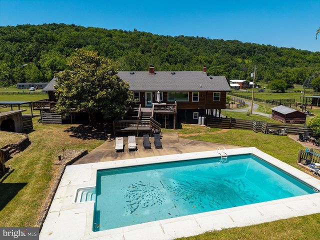 3259 IDA RD, Luray, VA 22835