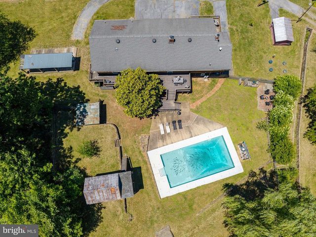 3259 IDA RD, Luray, VA 22835