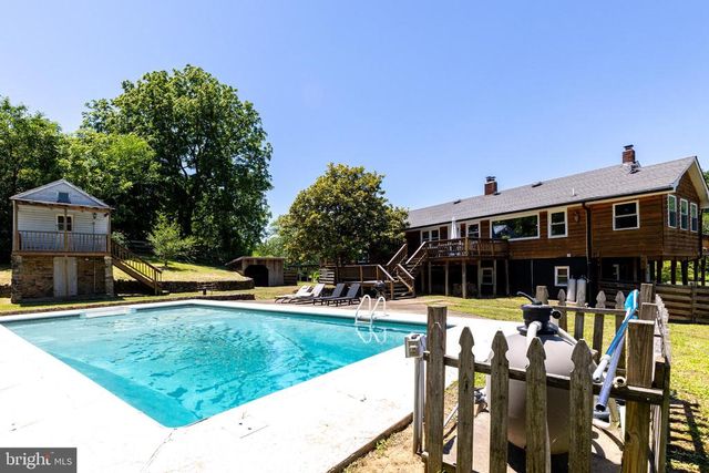 3259 IDA RD, Luray, VA 22835