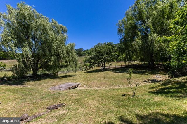 3259 IDA RD, Luray, VA 22835