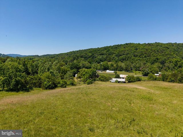 3259 IDA RD, Luray, VA 22835