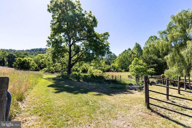 3259 IDA RD, Luray, VA 22835