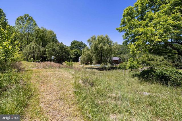 3259 IDA RD, Luray, VA 22835