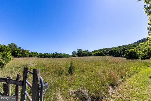 3259 IDA RD, Luray, VA 22835